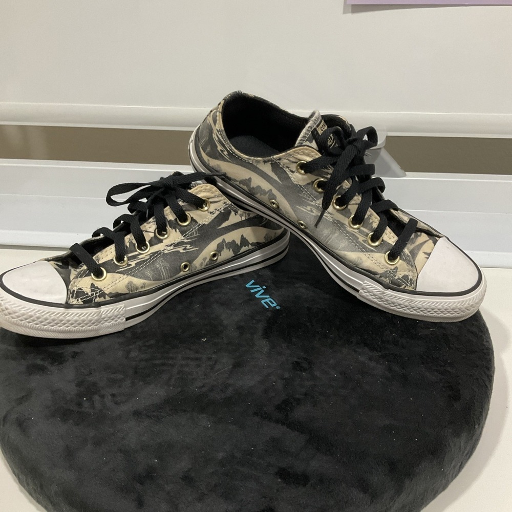 Converse Disney Frozen 2 All Star Low Top Men's 7 Women's 9 - Picture 6 of 7